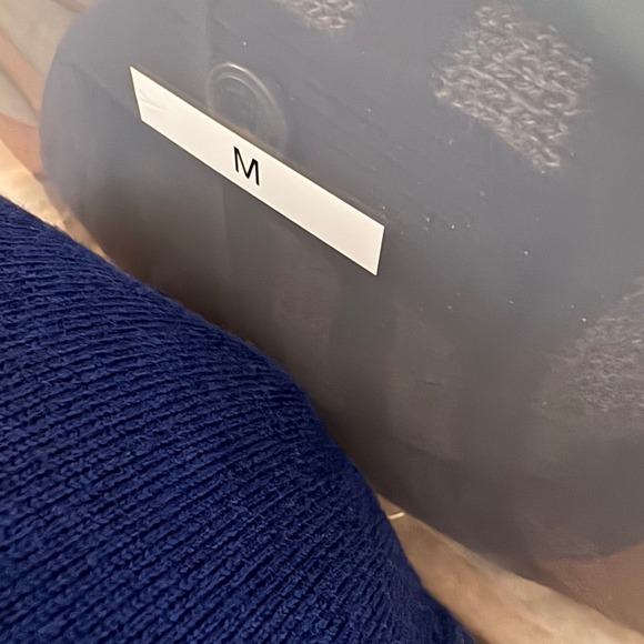 Banana Republic Sweater Men's‎ Large Extra Fine Merino Wool VNeck Blue Classic - Picture 8 of 8